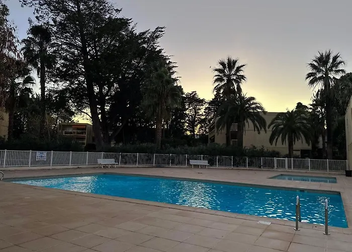Eucalyptus - Ground Floor With Pool Near The Sea Apartamento