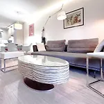 Eucalyptus - Ground Floor With Pool Near The Sea *