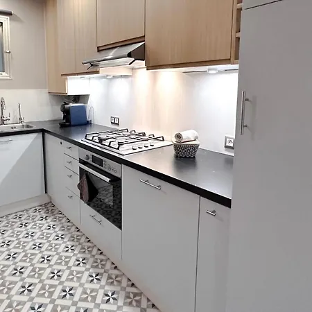 Eucalyptus - Ground Floor With Pool Near The Sea *