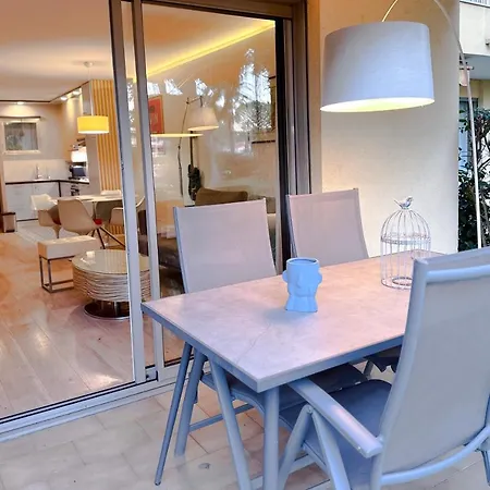 Eucalyptus - Ground Floor With Pool Near The Sea *