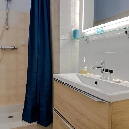 Apartman Eucalyptus - Ground Floor With Pool Near The Sea *