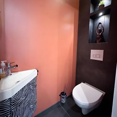 Eucalyptus - Ground Floor With Pool Near The Sea *