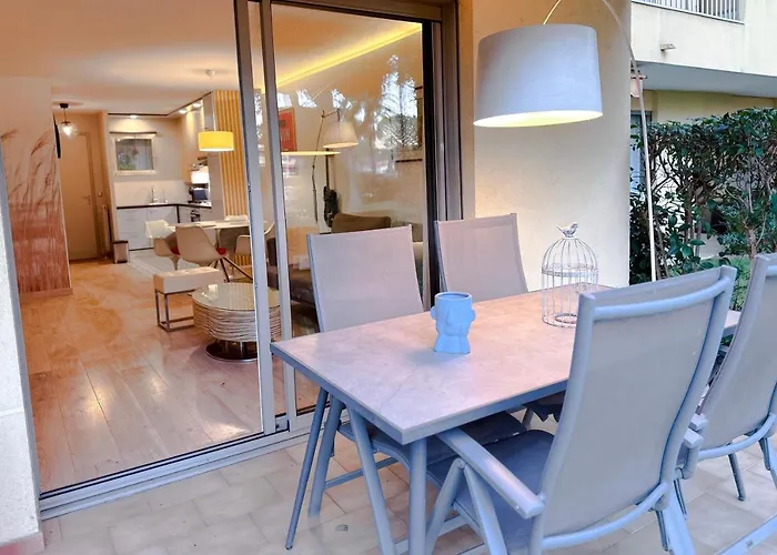 Eucalyptus - Ground Floor With Pool Near The Sea *