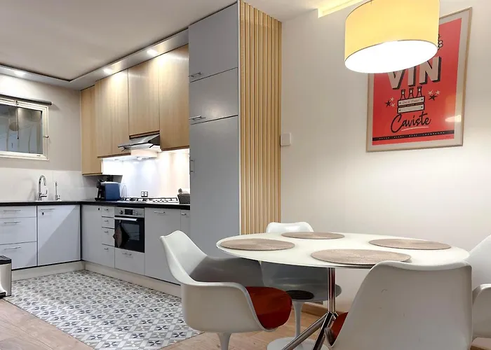 Eucalyptus - Ground Floor With Pool Near The Sea