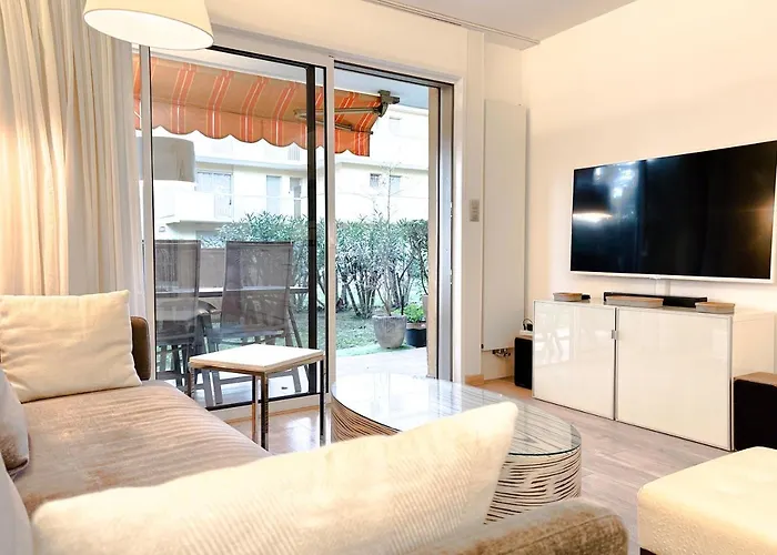 Eucalyptus - Ground Floor With Pool Near The Sea Ζουάν λε Πιν