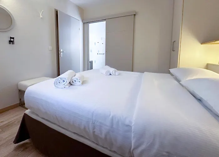 Eucalyptus - Ground Floor With Pool Near The Sea Ζουάν λε Πιν