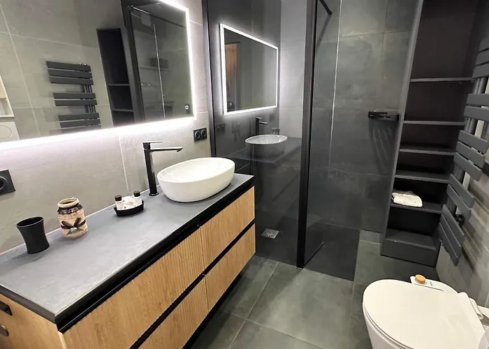 Eucalyptus - Ground Floor With Pool Near The Sea Daire