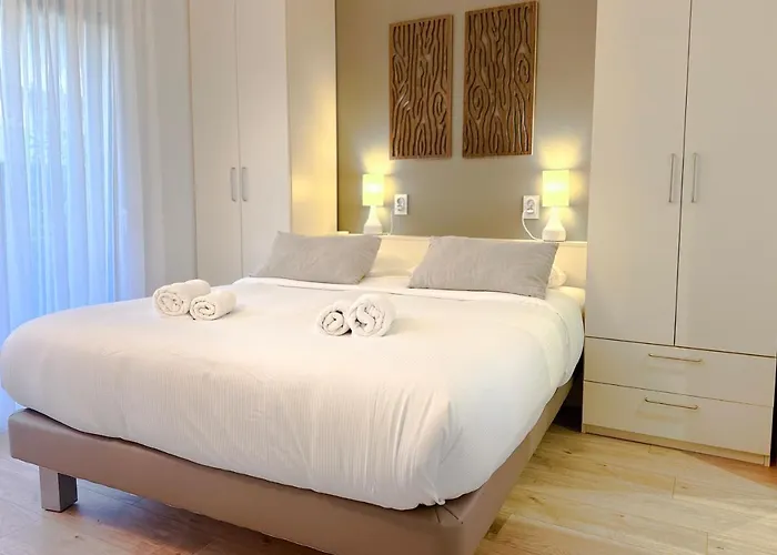 Eucalyptus - Ground Floor With Pool Near The Sea Διαμέρισμα *