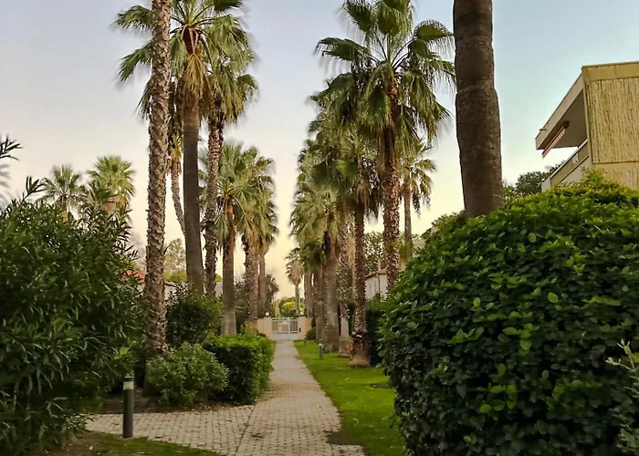 Διαμέρισμα Eucalyptus - Ground Floor With Pool Near The Sea